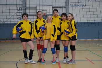 Viktoria Tschapka - Theresa Müller – Melissa Rosche - Nele Schoemann - Luisa Halusa - Jona Eckardt